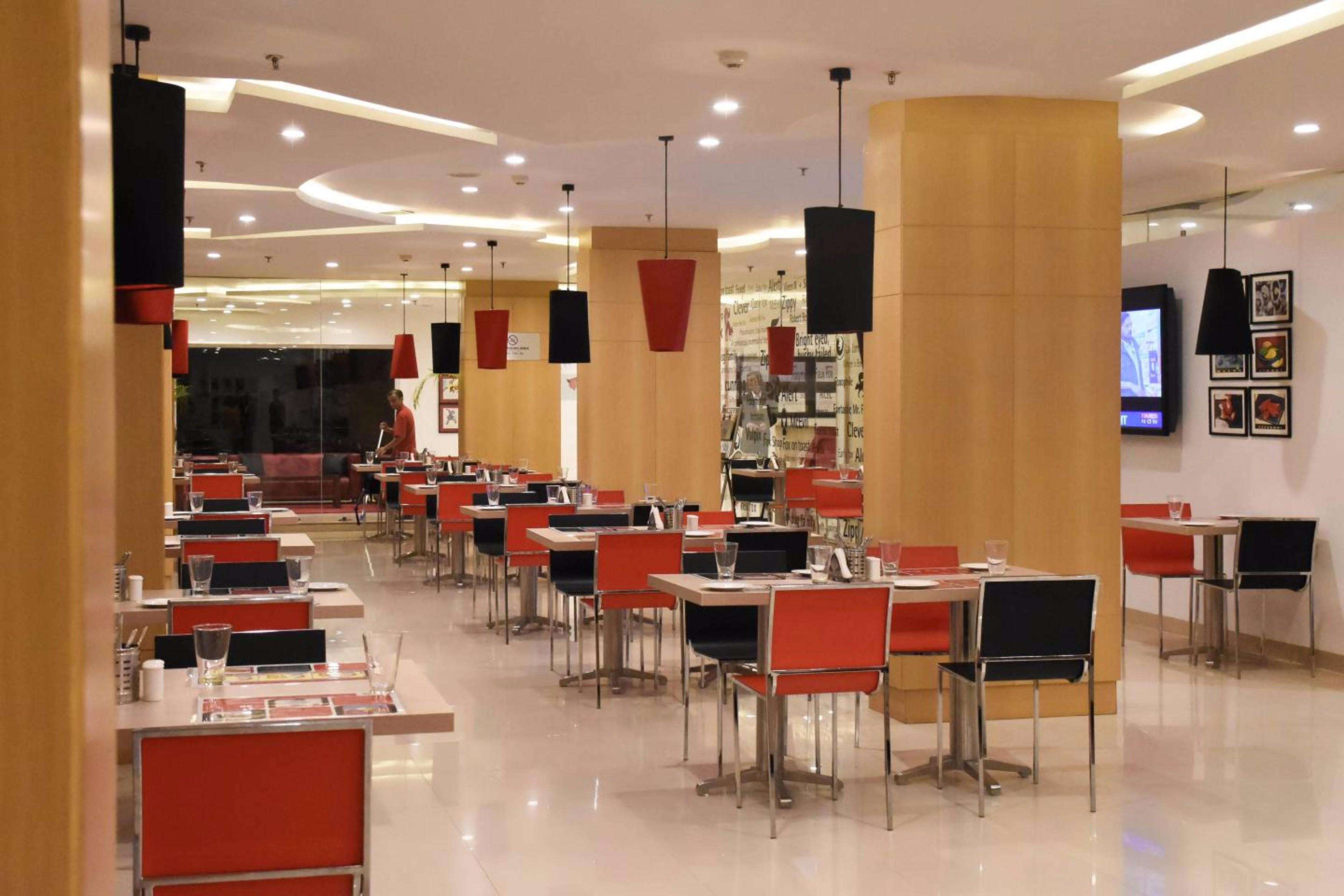 Red Fox Hotel, Chandīgarh Eksteriør billede