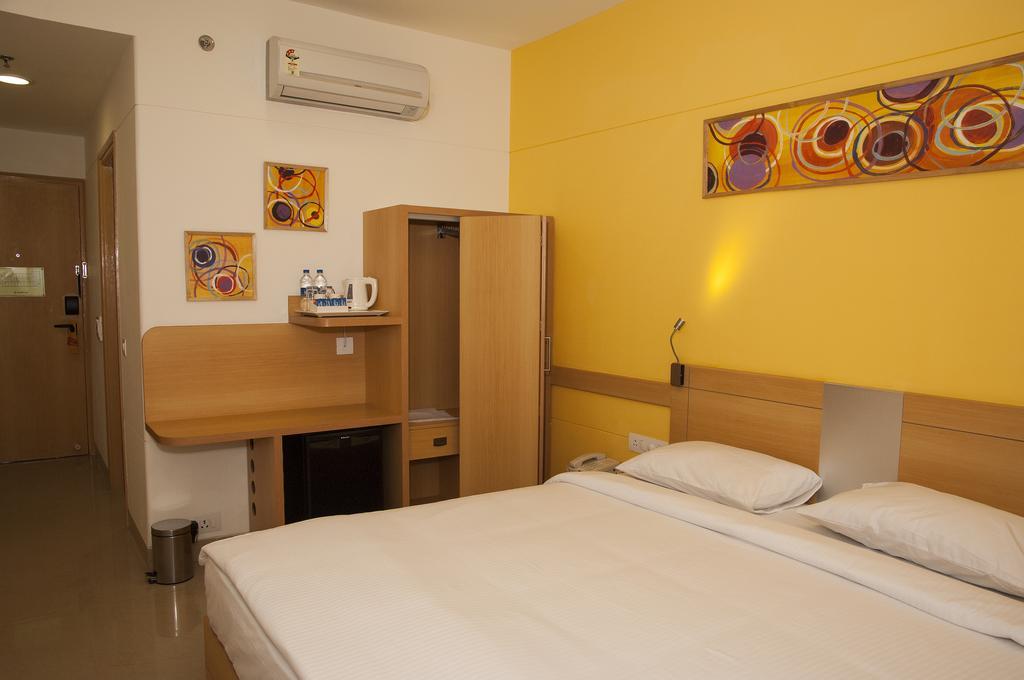 Red Fox Hotel, Chandīgarh Eksteriør billede