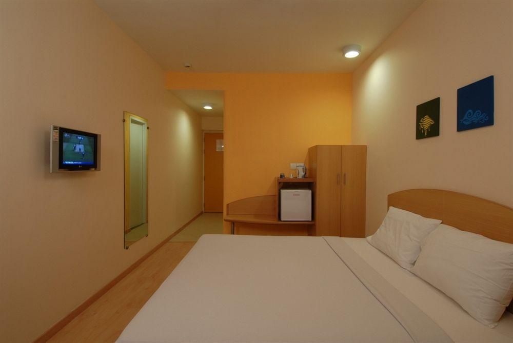 Red Fox Hotel, Chandīgarh Eksteriør billede