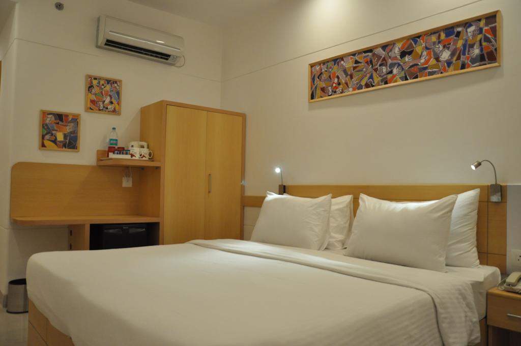 Red Fox Hotel, Chandīgarh Eksteriør billede