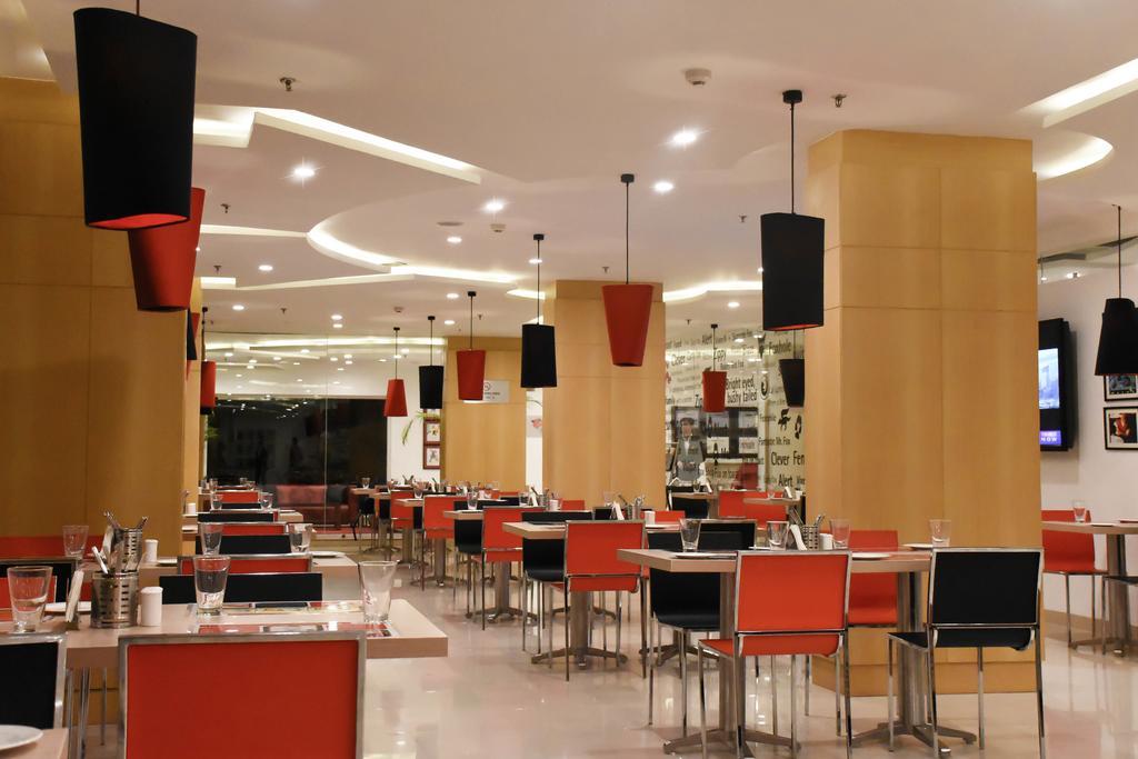 Red Fox Hotel, Chandīgarh Eksteriør billede