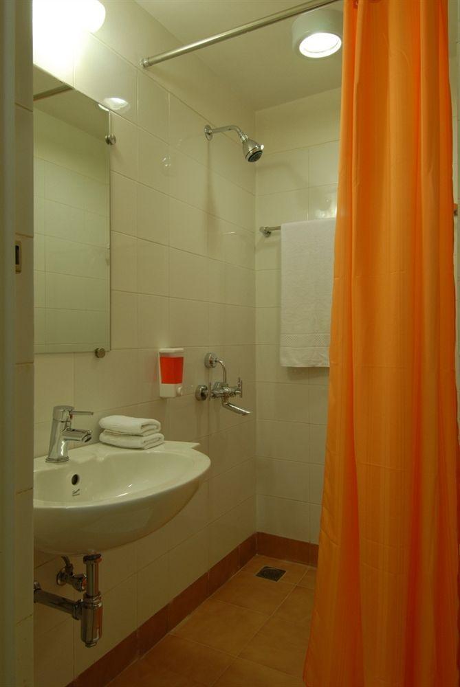 Red Fox Hotel, Chandīgarh Eksteriør billede