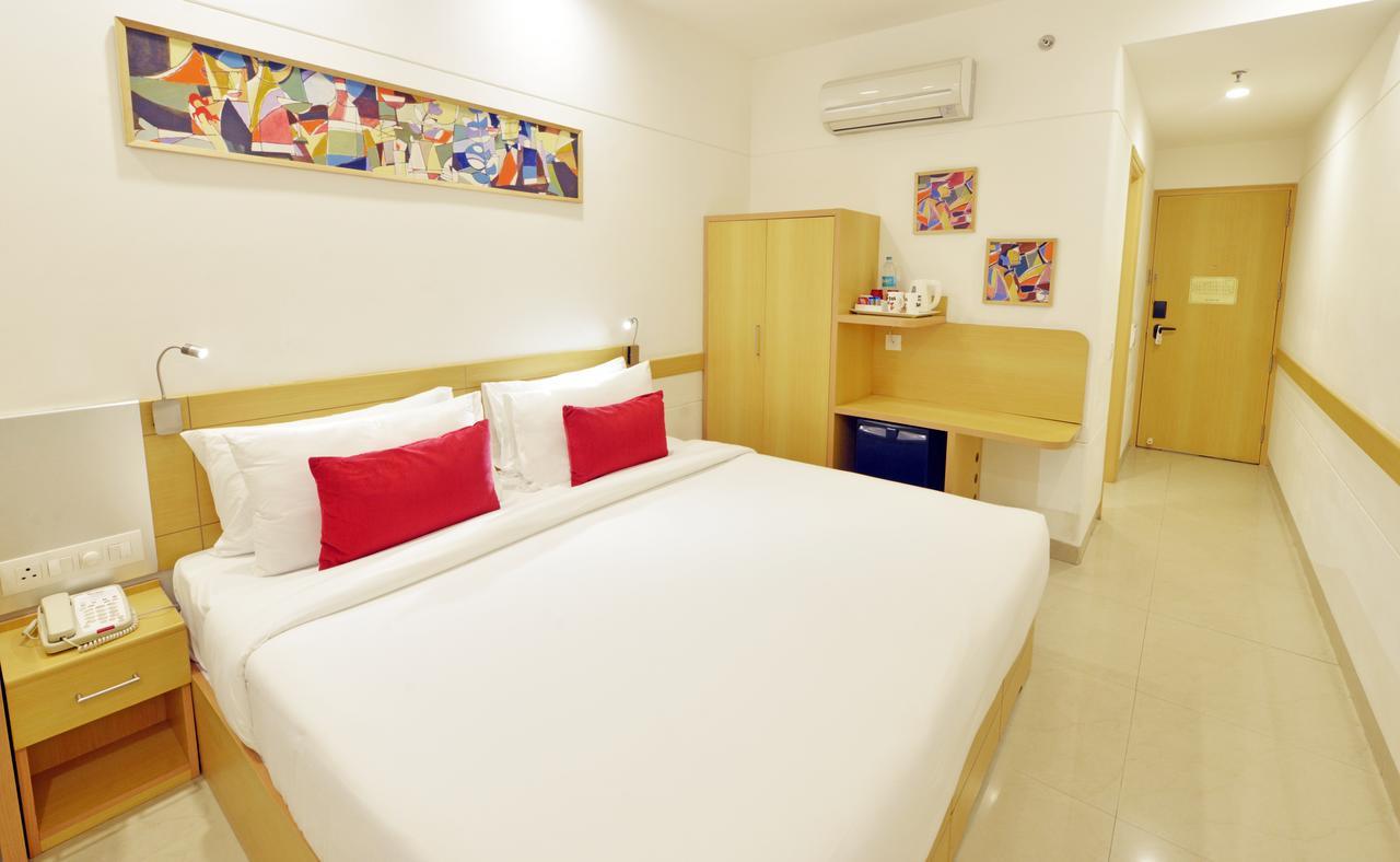 Red Fox Hotel, Chandīgarh Eksteriør billede
