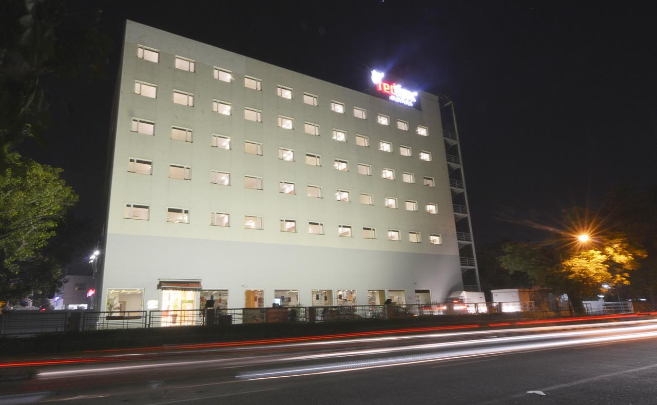 Red Fox Hotel, Chandīgarh Eksteriør billede